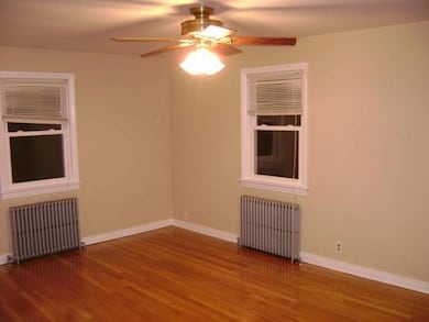 28 Wolfle St, Glen Cove, NY 11542 - photo 3