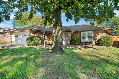 305 Cherry St, Weatherford, TX 76086 - photo 2