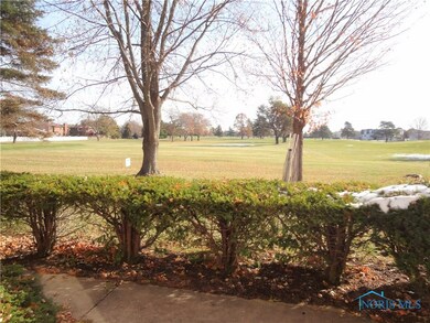 2927 Saint Andrews Dr, Findlay, OH 45840 - photo 2