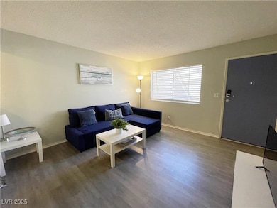 1617 Cordoba Ln unit a, Las Vegas, NV 89108 - photo 4