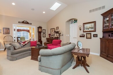 008-Living_Room-2320386-medium