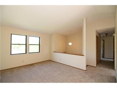 2380 Dunsworth Dr, Columbus, OH 43235 - photo 3