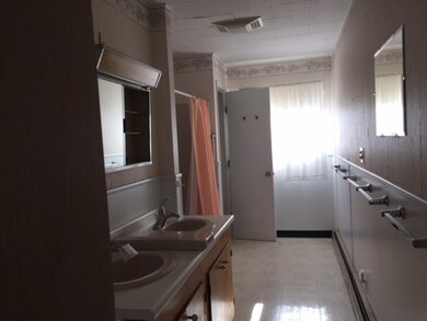 208 Sunset Dr, Saint Johnsbury, VT 05819 - photo 3