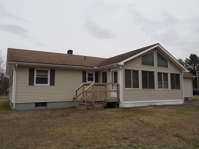 431 Cross Ave, Saint Johnsbury, VT 05819 - photo 2