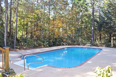 75 Redfern Trail_Pool