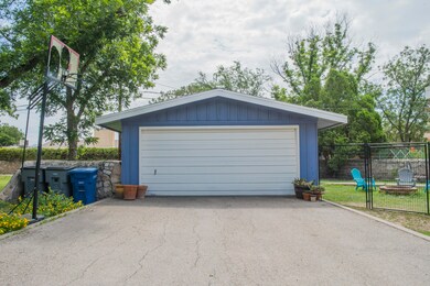 308 Drury Ln, El Paso, TX 79915 - photo 4