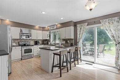 1609 E Breckenridge Ln, Milton, WI 53563 - photo 6