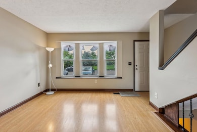 4-web-or-mls-926-worthington-woods-blvd