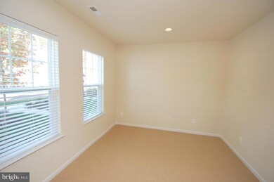 43975 Eastgate View Dr, Chantilly, VA 20152 - photo 4