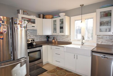 49Commons Kitchen4