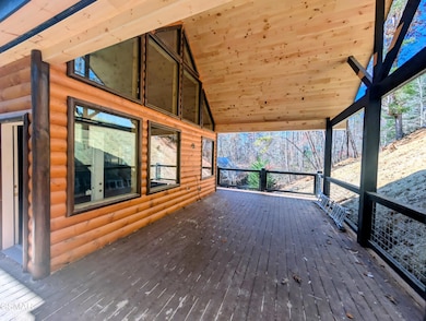 1312 Ski View Ln, Sevierville, TN 37876 - photo 4