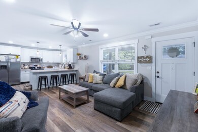 900 Moore Ave-2