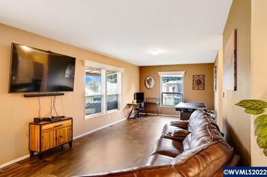 2054 SE Laura Ln, Dallas, OR 97338 - photo 4