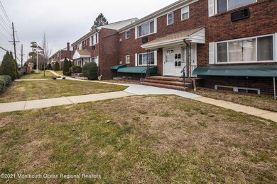 03_House Front-4