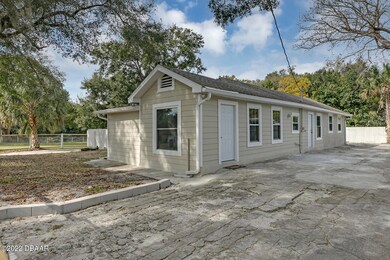645 E Howry Ave 003