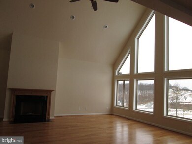 205 Freezeland View Ln, Linden, VA 22642 - photo 4