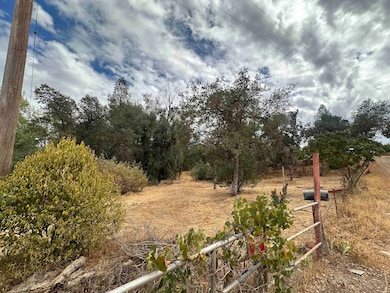 4733 Coyote Ln, Anderson, CA 96007 - photo 2