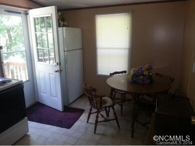 62 Hubbard Ln, Candler, NC 28715 - photo 7