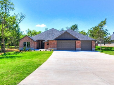 9071 Oak Tree Cir, Edmond, OK 73025 - photo 3