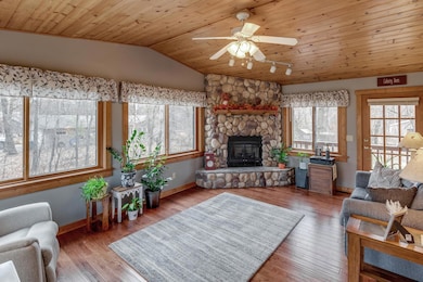 Sunroom/Fireplace
