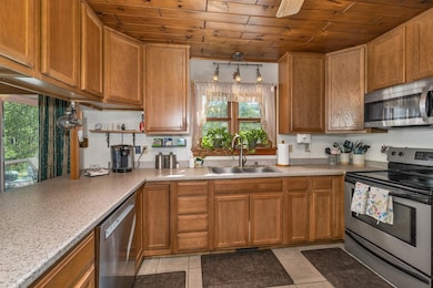 5 Bennett Farm Rd, Mirror Lake, NH 03853 - photo 6