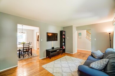 1717 Peardale Rd N, Columbus, OH 43229 - photo 7