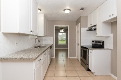 16823 Paint Rock Rd, Friendswood, TX 77546 - photo 3