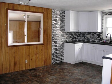 17130 Featherstone 003
