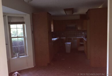 Tile Kitchen & Dining Area