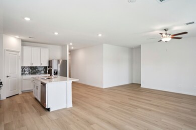  Photo is not of the actual home, but is an inspirational photo of builder’s model home and may depict options, furnishings, and/or decorator features that are not included.
