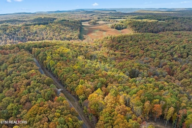 2-web-or-mls-461 E Cove Rd, Monterey_036