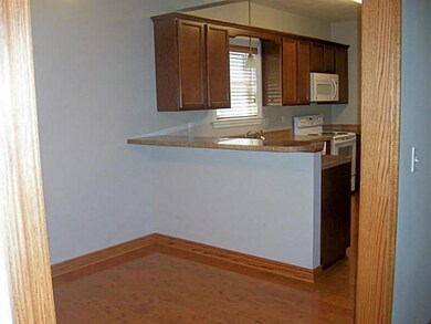 708 W Genesee St, Lansing, MI 48915 - photo 2