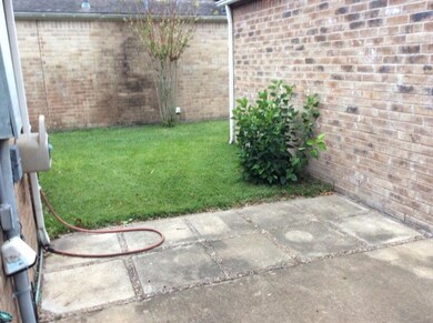 2924 Avenue I, Bay City, TX 77414 - photo 6