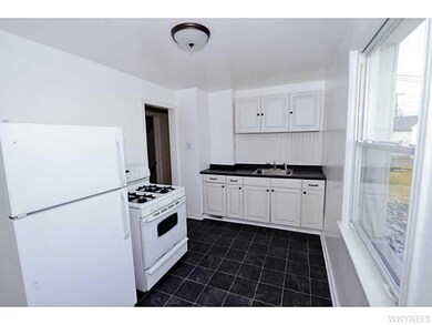 Kitchen Lower Unit Kitchen                   Wide 