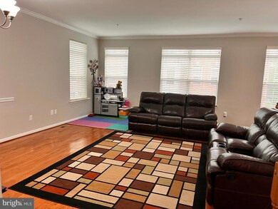 23208 Scholl Manor Way unit 1316, Clarksburg, MD 20871 - photo 4