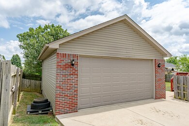 226 Forest Park Dr, Mount Washington, KY 40047 - photo 7