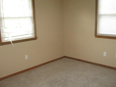 709 Cummins Rd, Des Moines, IA 50315 - photo 4