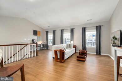 24656 Hutchinson Farm Dr, Sterling, VA 20166 - photo 6