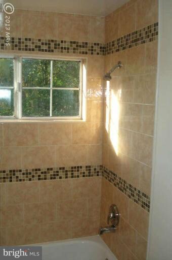 917 Westhaven Dr unit 12-301, Bowie, MD 20721 - photo 6