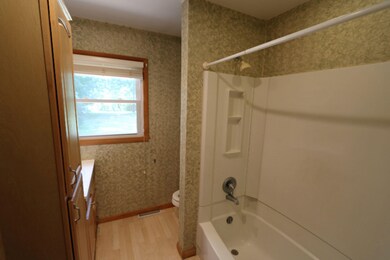 2858-W-Trail---bath1