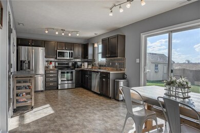 1117 Foxtail Dr, Franklin, IN 46131 - photo 6