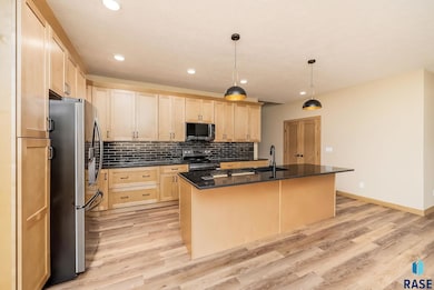 5410 W Colonial Ct, Sioux Falls, SD 57107 - photo 4