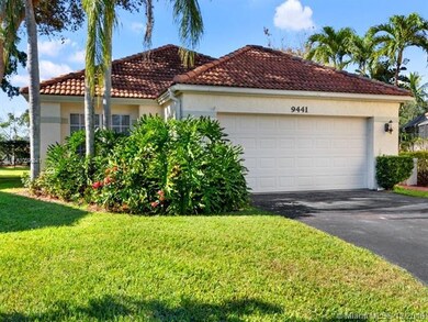 9441 Oak Grove Cir, Davie, FL 33328 - photo 2