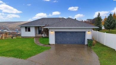 305 Ledbetter Ct, Colfax, WA 99111 - photo 2