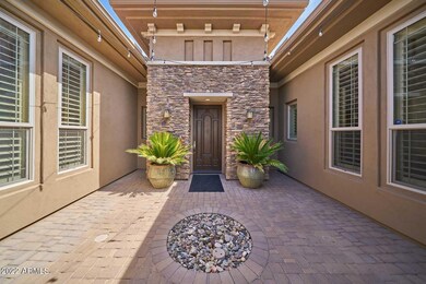 Front Courtyard and Entry (2)