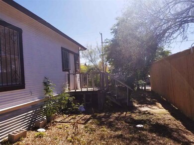 2602 Marcella Ave, Laredo, TX 78040 - photo 3