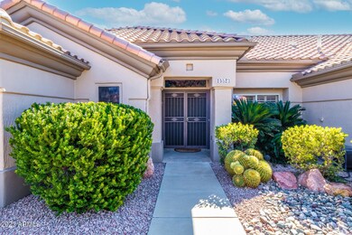 ELEGANT DOUBLE DOOR ENTRY