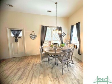 407 E 40th St, Savannah, GA 31401 - photo 3