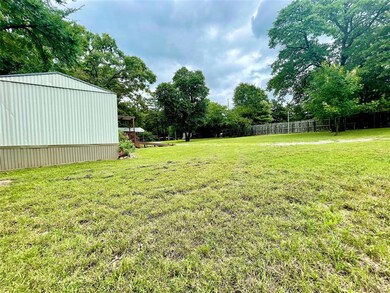 501 Lazy Ike Ln, Pottsboro, TX 75076 - photo 3