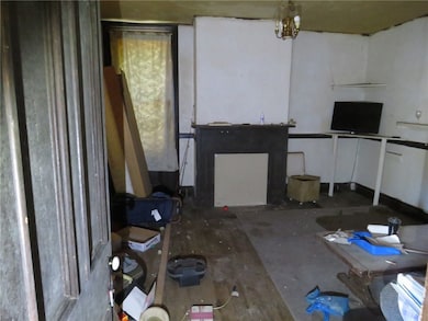 136 Chess St, Monongahela, PA 15063 - photo 2